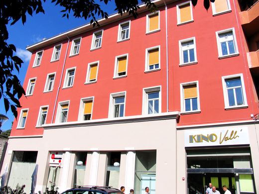Kino Valli, Pula – ulaz